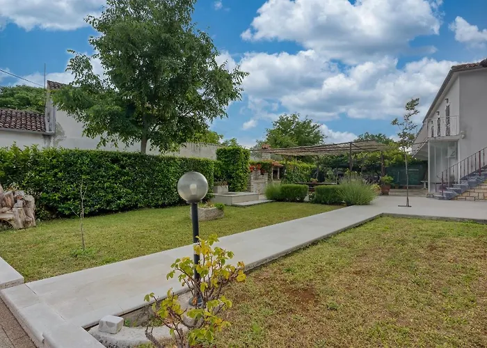 Lori Affittacamere 3*