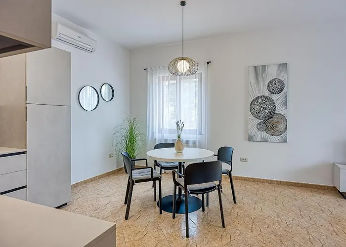 Lori Rovinj