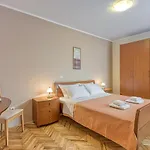 Lori Gostinjska kuća
