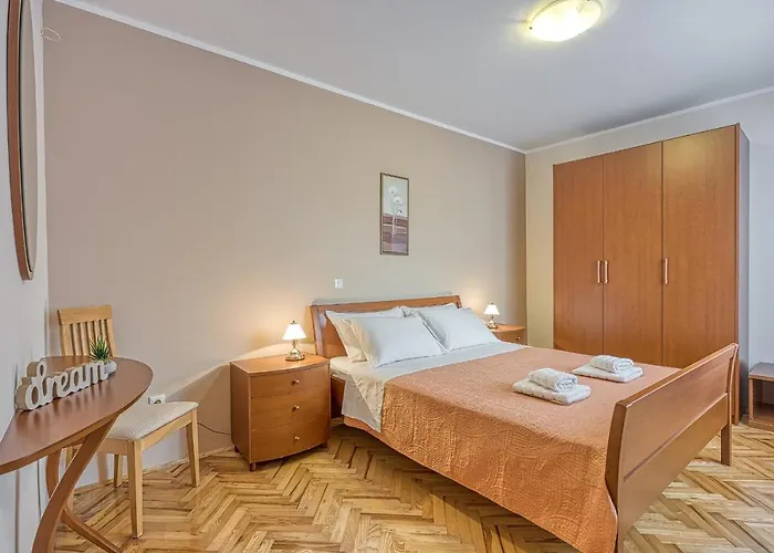 Lori Gostinjska kuća